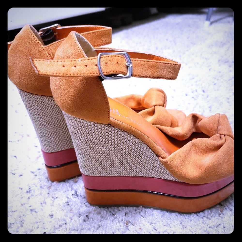 Women's shoes